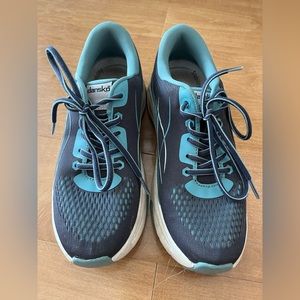 Dansko Pace Sneaker in Navy Mesh